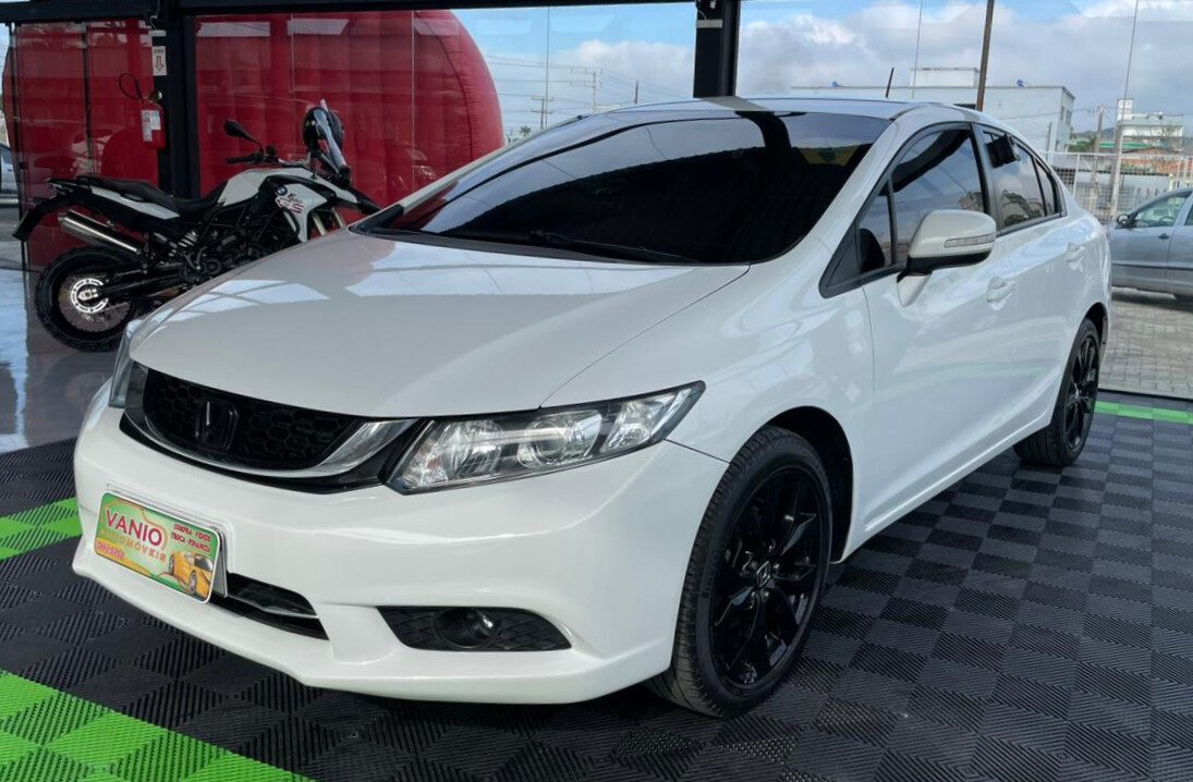 Honda Civic Sedan LXR 2.0 Flexone 16V Aut. 4p na cor Branco em Criciúma / SC - 937487
