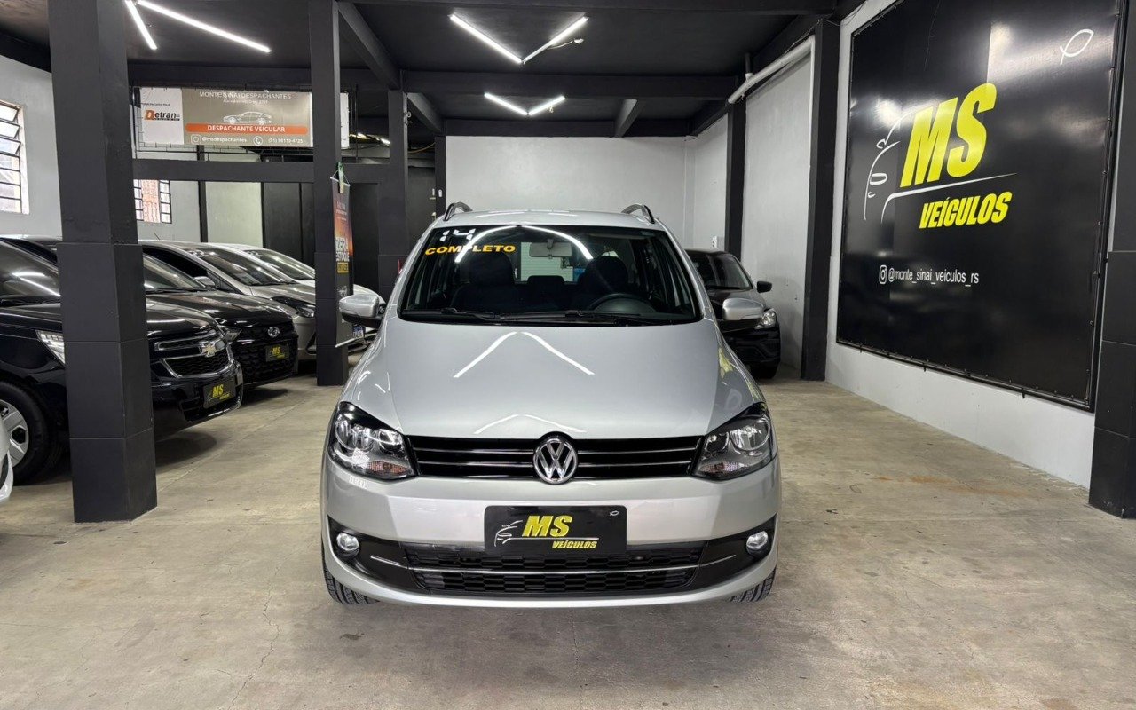 Volkswagen SpaceFox 1.6/ 1.6 Trend Total Flex 8V 5p na cor Prata no Porto Alegre / RS - 937837