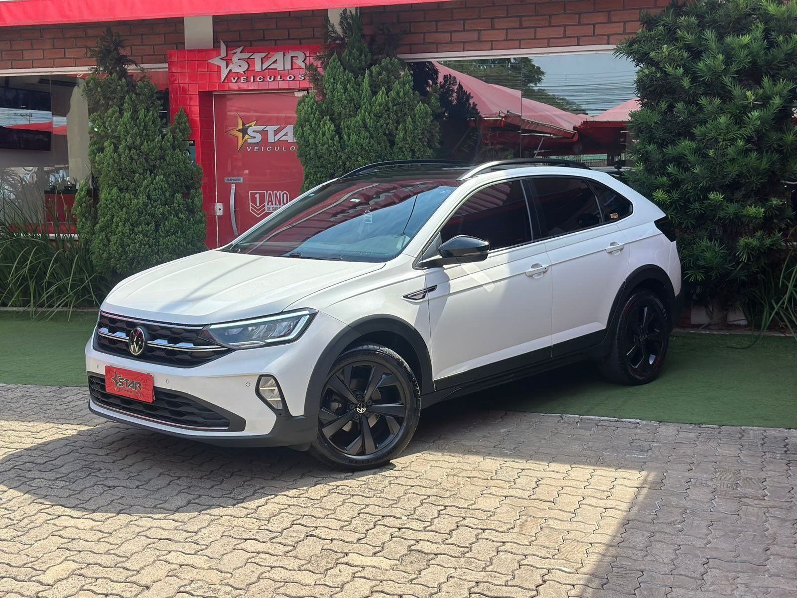 Volkswagen Nivus Highline 1.0 200 TSI Flex Aut. na cor Branco no Canoas / RS - 938179