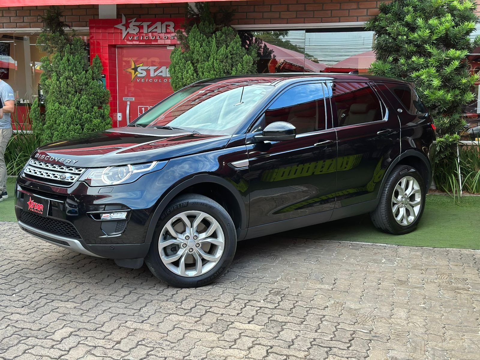 Land Rover Discovery Sport HSE 2.0 4x4 Aut/ Flex na cor Preto no Canoas / RS - 938186