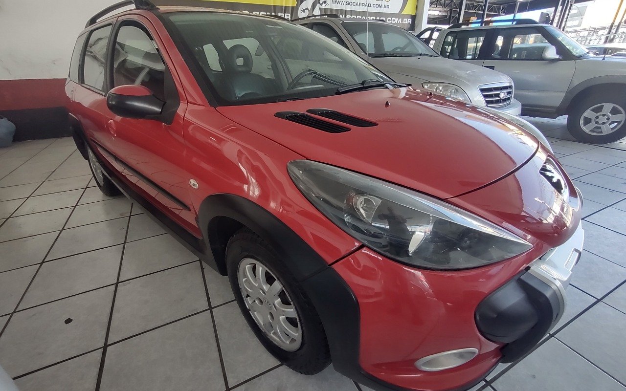 Peugeot 207 SW ESCAPADE 1.6 16V Flex 5p na cor Vermelho em Florianópolis / SC - 938269