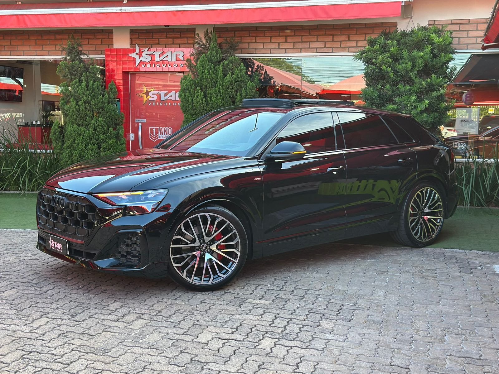 Audi Q8 Perf.Black 3.0 TFSI Quat. S-tr/(Híb.) na cor Preto no Canoas / RS - 938271