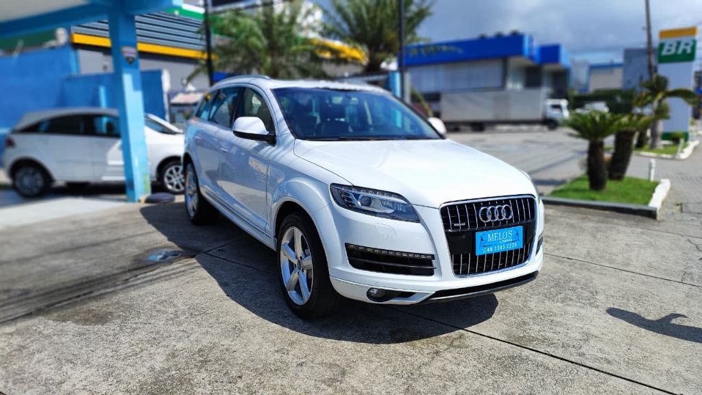 Audi Q7 3.0 V6 TFSI Quat.Tip.5p/ Perf.(Híb.) na cor Branco em São José / SC - 938414