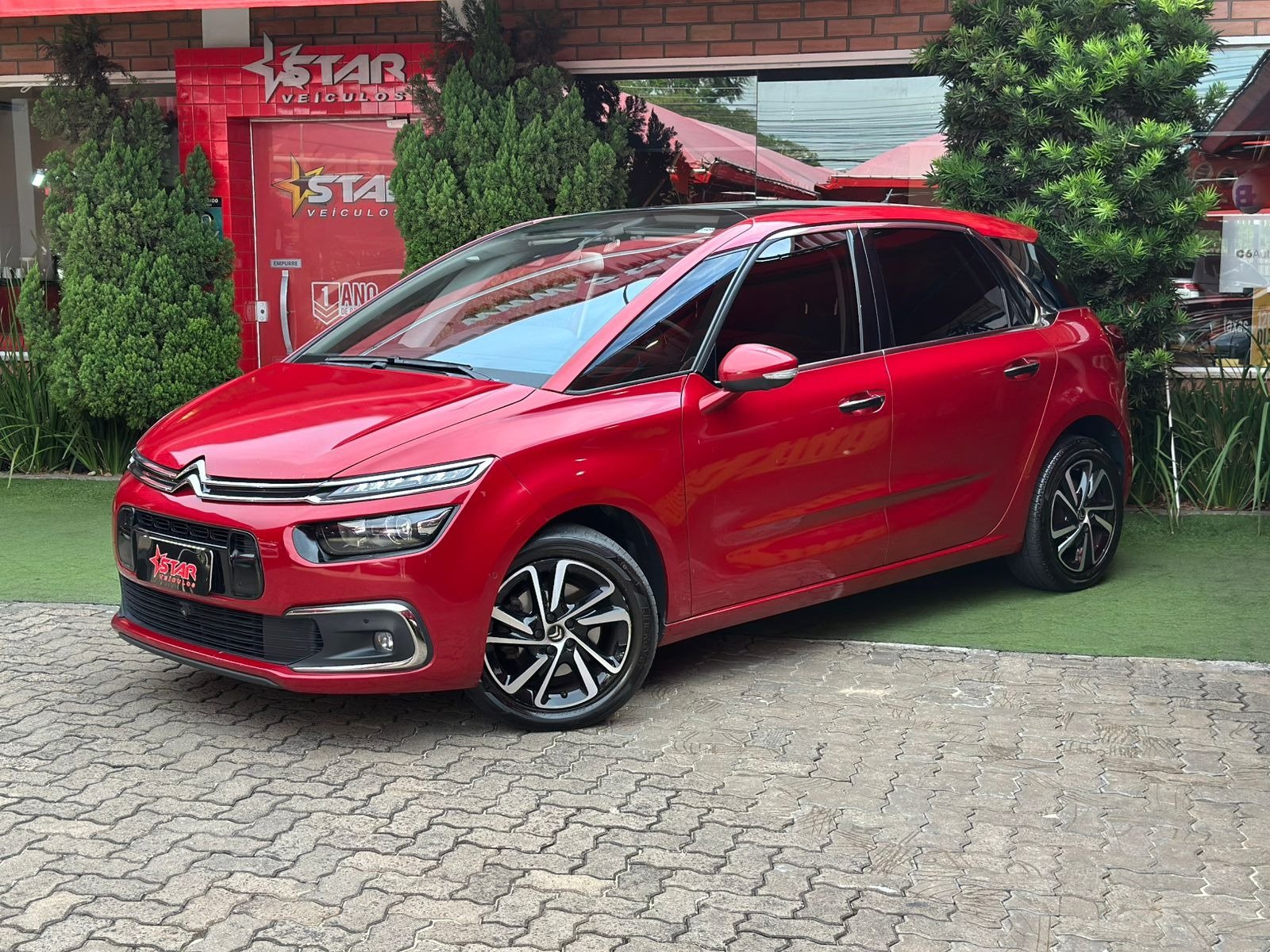 Citroën C4 Picasso Intensive 1.6 Turbo 16V Aut. na cor Vermelho no Canoas / RS - 938557