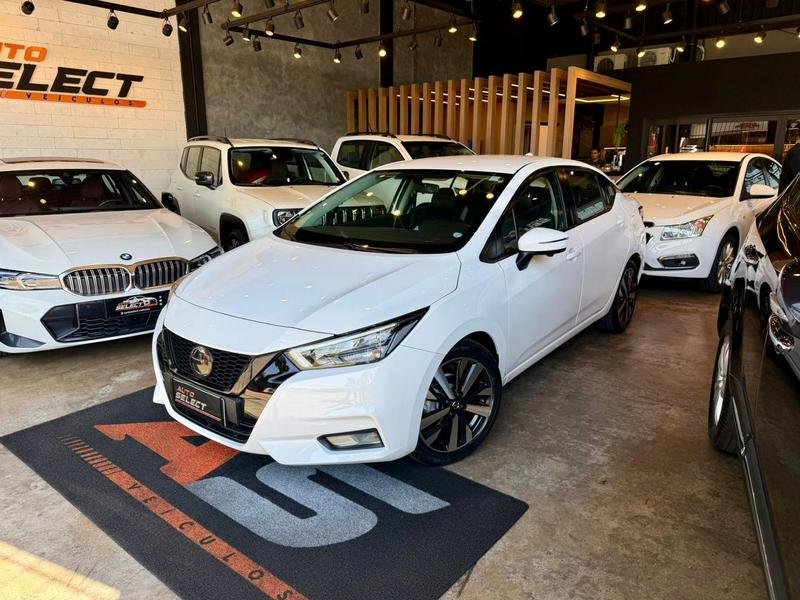 Nissan VERSA Exclusive 1.6 16V Flex Aut. na cor Branco em Londrina / PR - 938812