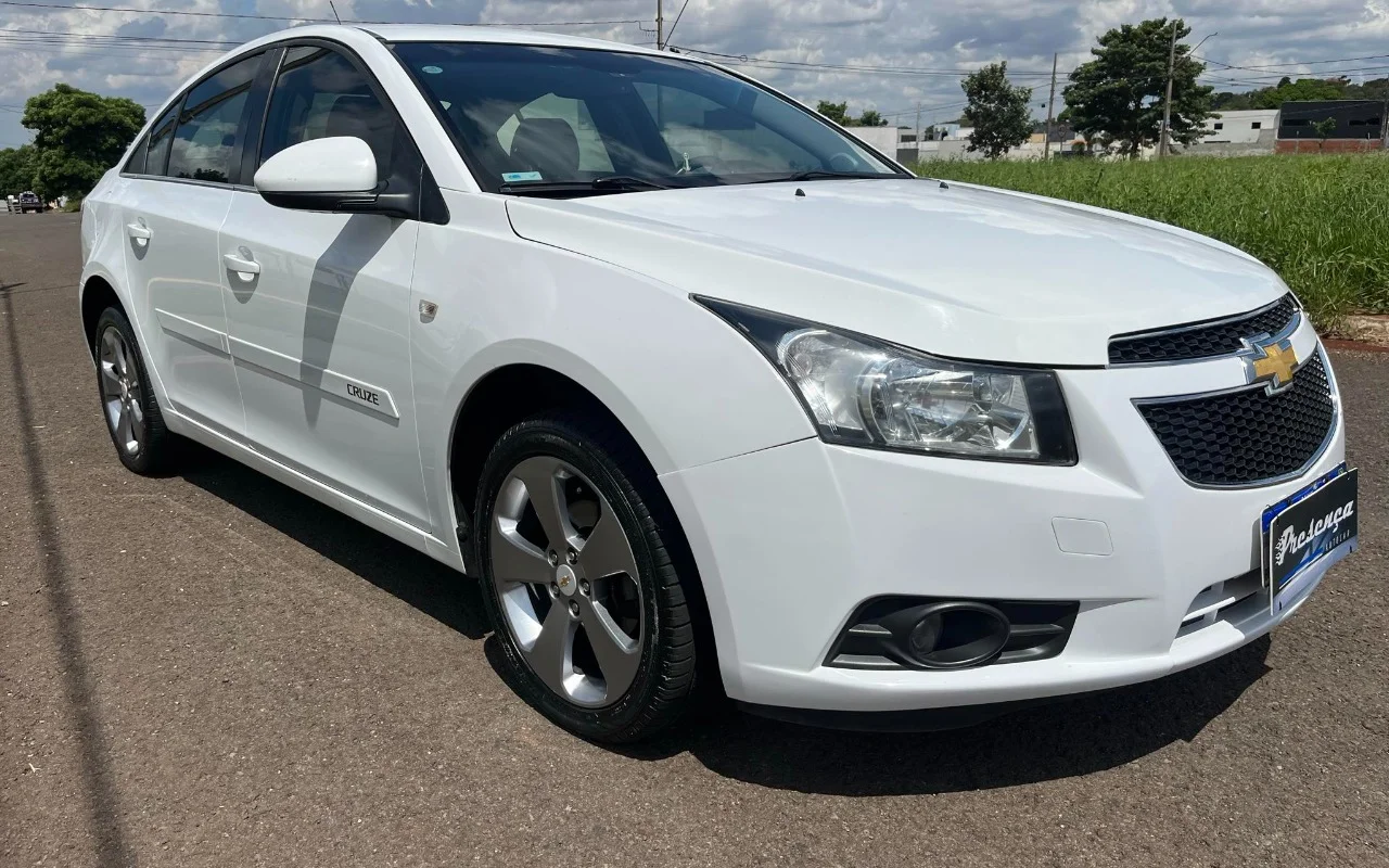 Chevrolet Cruze LT 1.8 16V FlexPower 4p Aut. na cor Branco em Maringá / PR - 939132