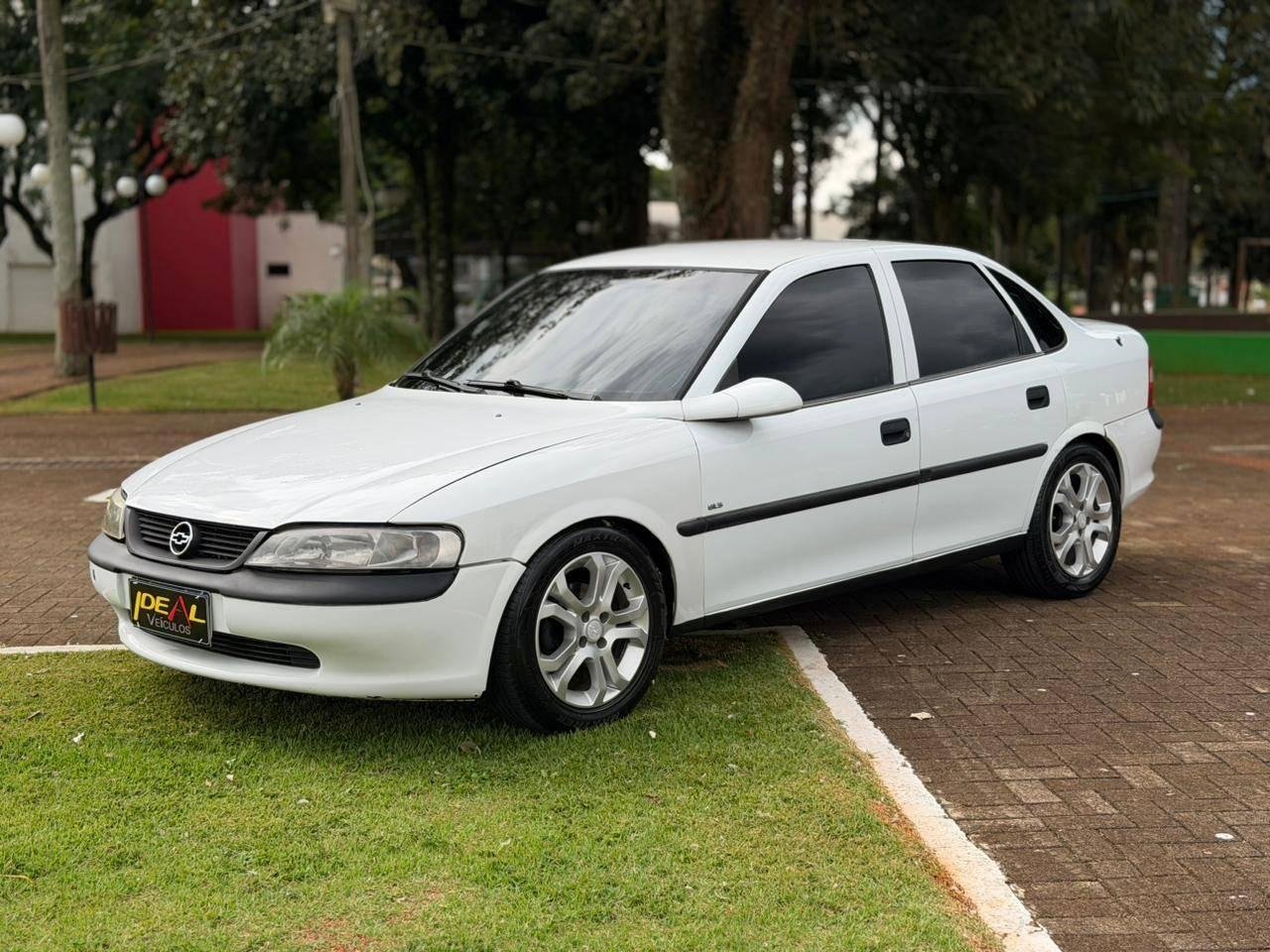 Chevrolet Vectra GLS/Expres.2.2/ 2.0 e 2.0 CD 8V na cor Branco em Xanxerê / SC - 939261