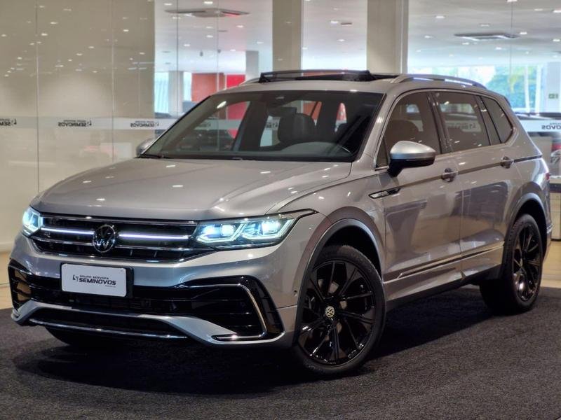 Volkswagen Tiguan Allspac R-Line 300 TSI 2.0 na cor Prata em Curitiba / PR - 939277