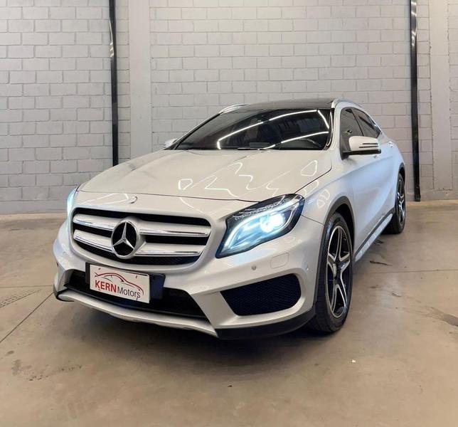 Mercedes-Benz GLA 250 Sport 2.0 TB 16V 4x2 211cv Aut. na cor Prata no Canoas / RS - 939823