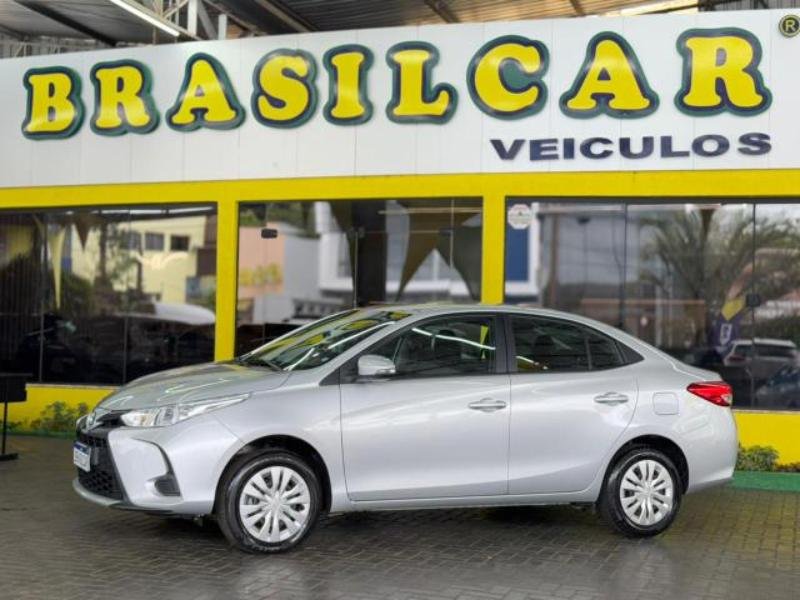 Toyota Yaris XL Sedan 1.5 Flex 16V 4p Mec. na cor Prata em Toledo / PR - 939825