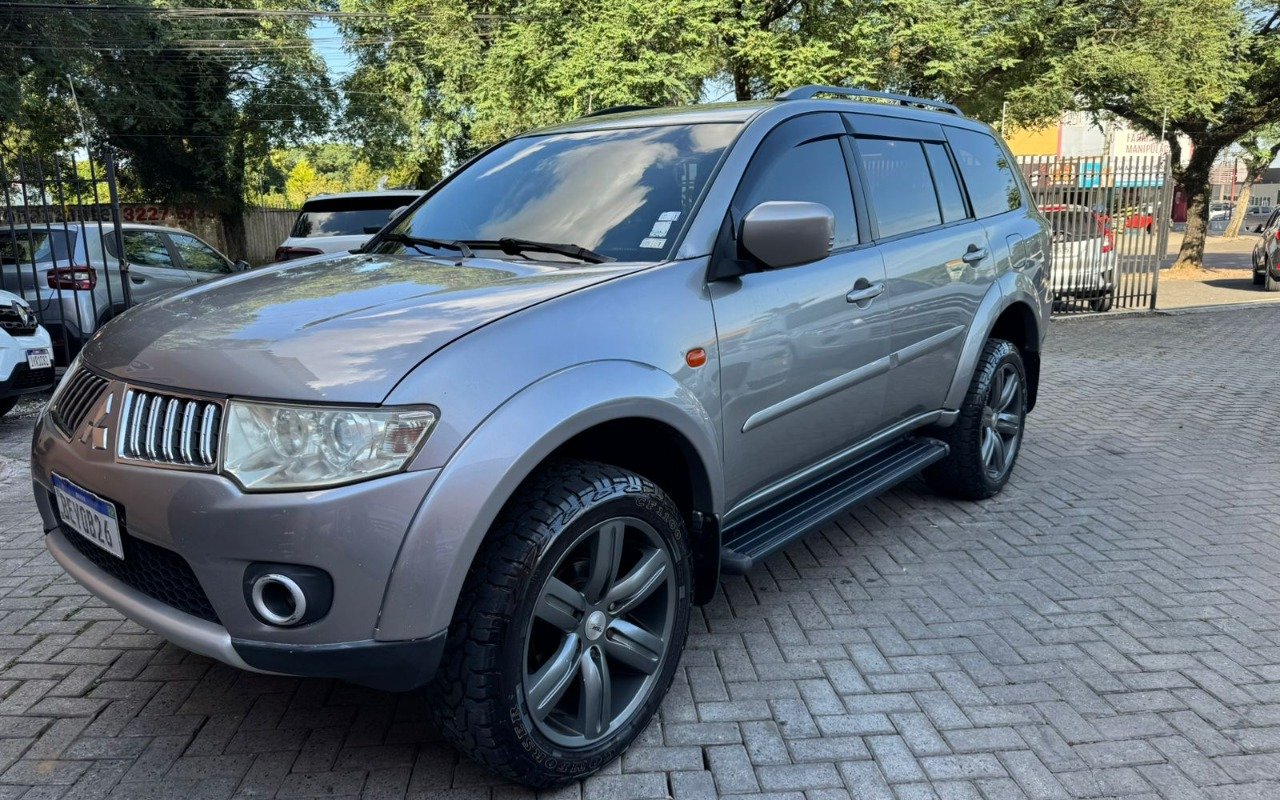 Mitsubishi Pajero DAKAR/HPE 3.5 4x4 Flex 5p Aut. na cor Cinza em Curitiba / PR - 939875