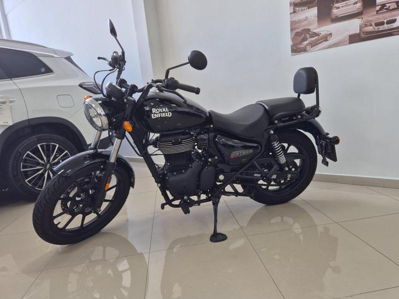 Royal Enfield Meteor 350 Fireball  na cor Preto em Curitiba / PR - 939923