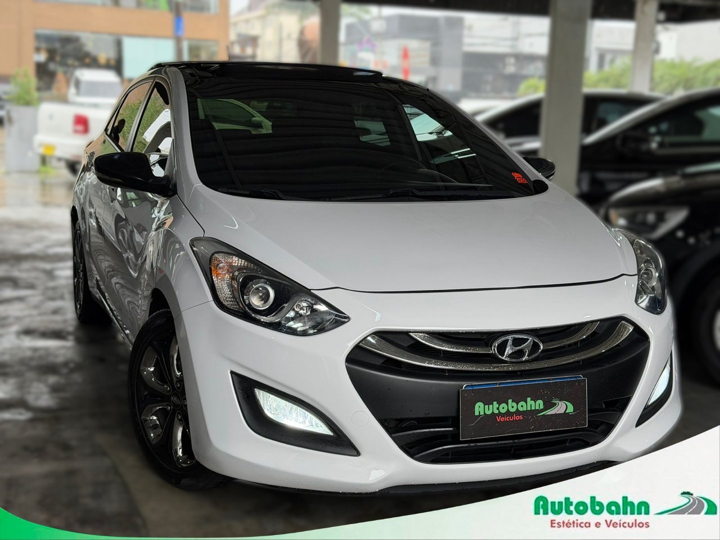 Hyundai i30 1.8 16V Aut. 5p na cor Branco em Joinville / SC - 940227