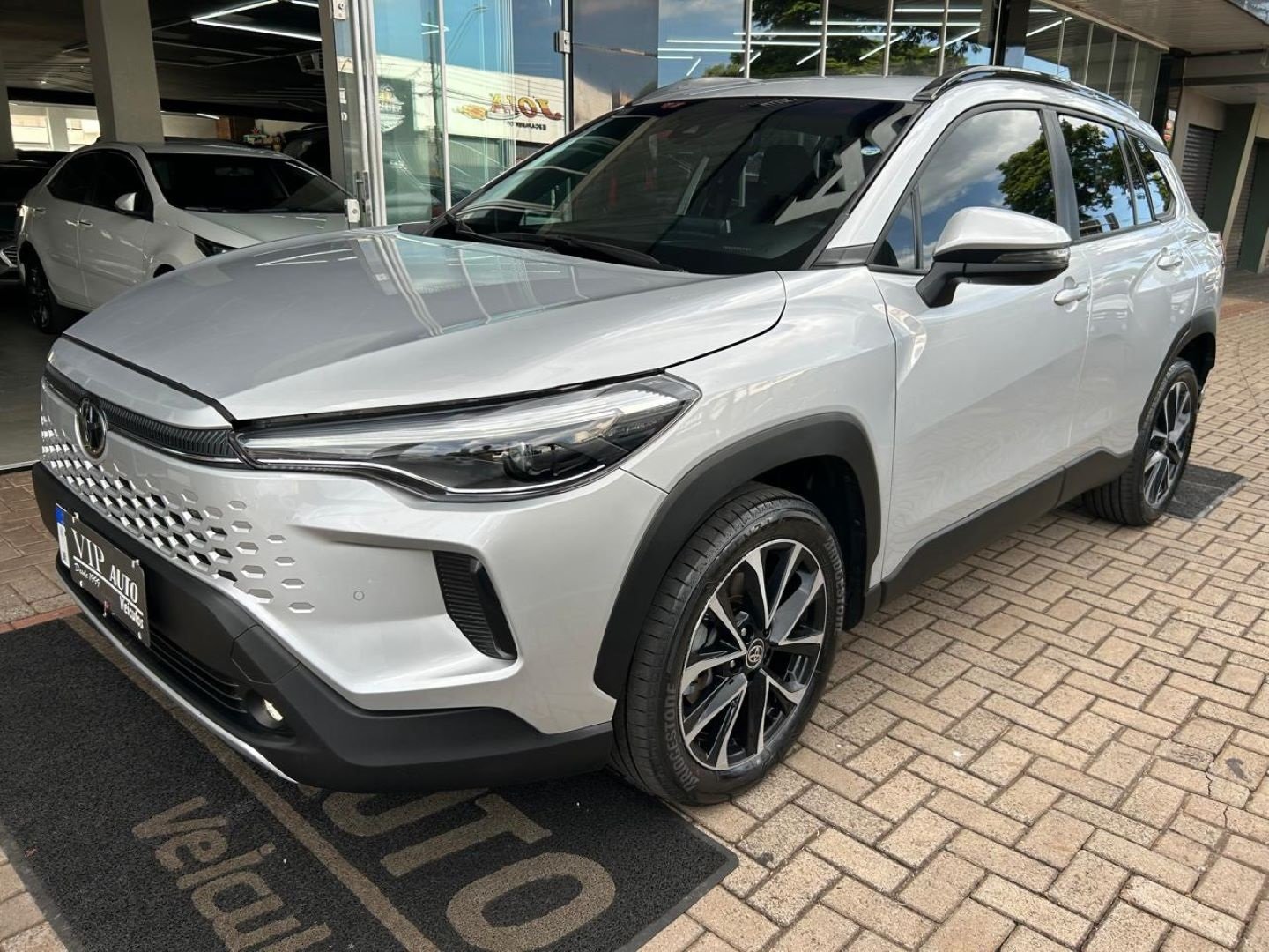 Toyota Corolla Cross XRE 2.0 16V Flex Aut. na cor Prata em Maringá / PR - 941606