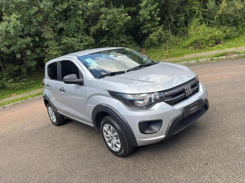 Fiat Mobi LIKE 1.0 Fire Flex 5p. na cor Prata em Curitiba / PR - 941616