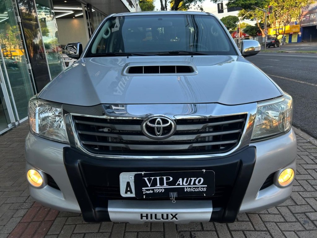 Toyota Hilux CD SRV D4-D 4x4 3.0 TDI Diesel Aut na cor Prata em Maringá / PR - 941629