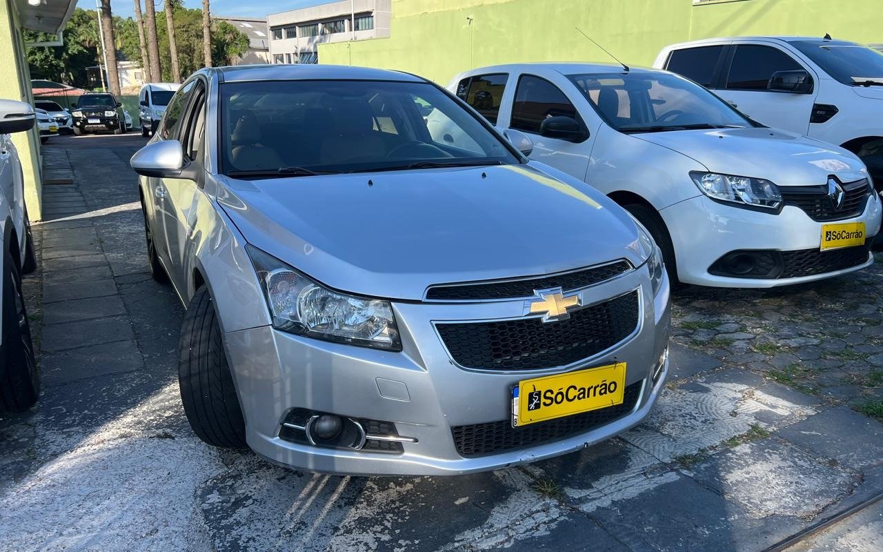 Chevrolet Cruze LTZ 1.8 16V FlexPower 4p Aut. na cor Prata em Curitiba / PR - 941736