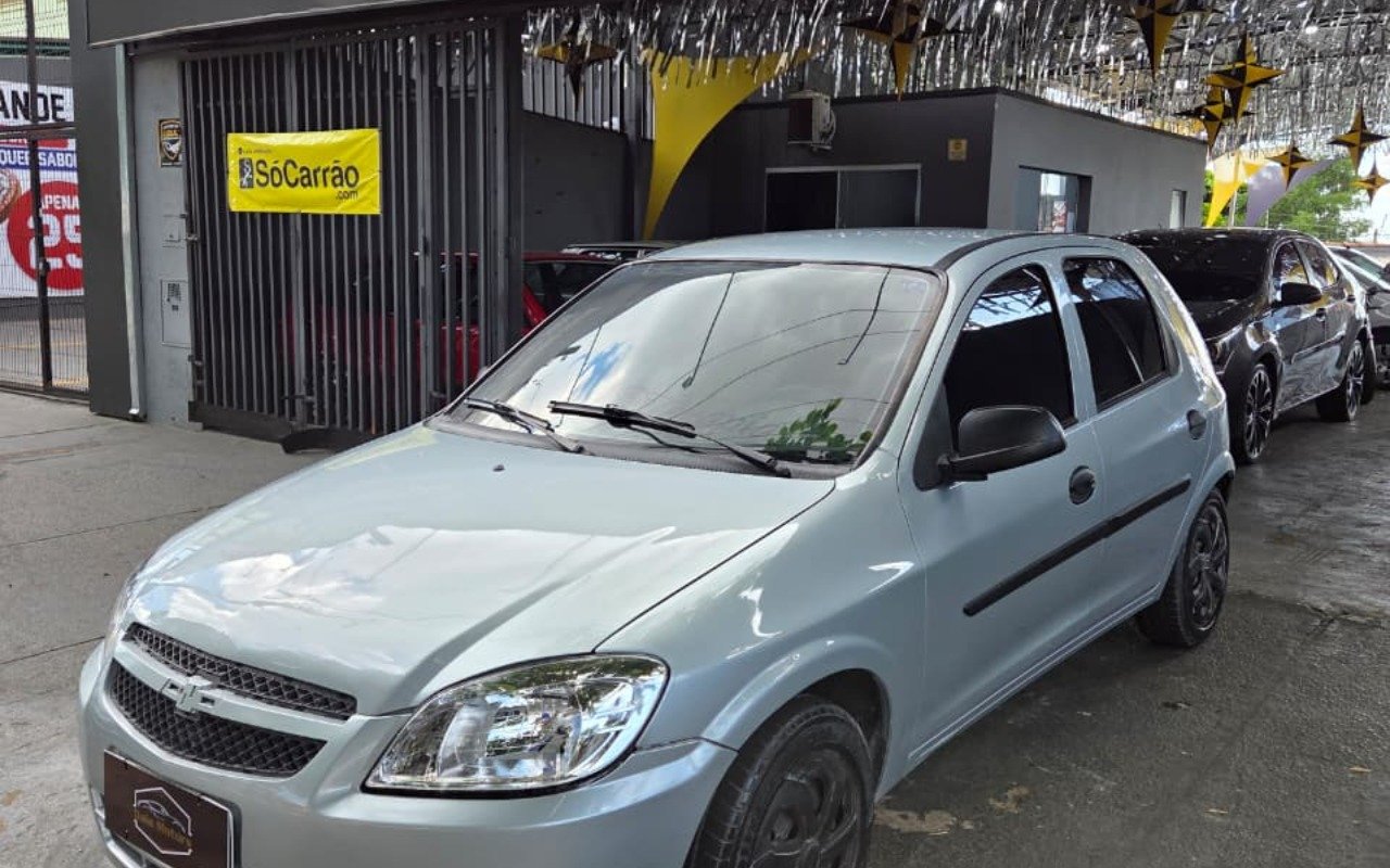 Chevrolet Celta Spirit/ LT 1.0 MPFI 8V FlexP. 5p na cor Prata em Campinas / SP - 942096