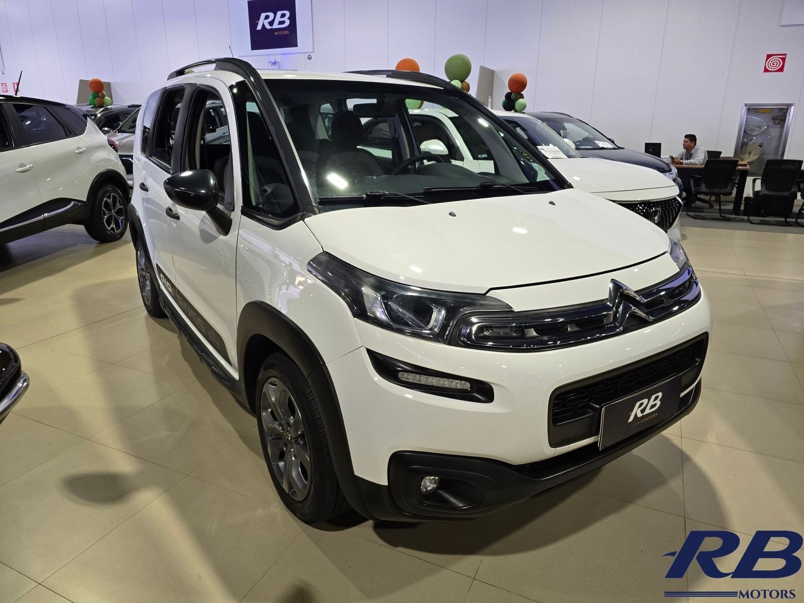 Citroën C3 Aircross Live 1.6 Flex 16V 5p Aut. na cor Branco em Florianópolis / SC - 942230