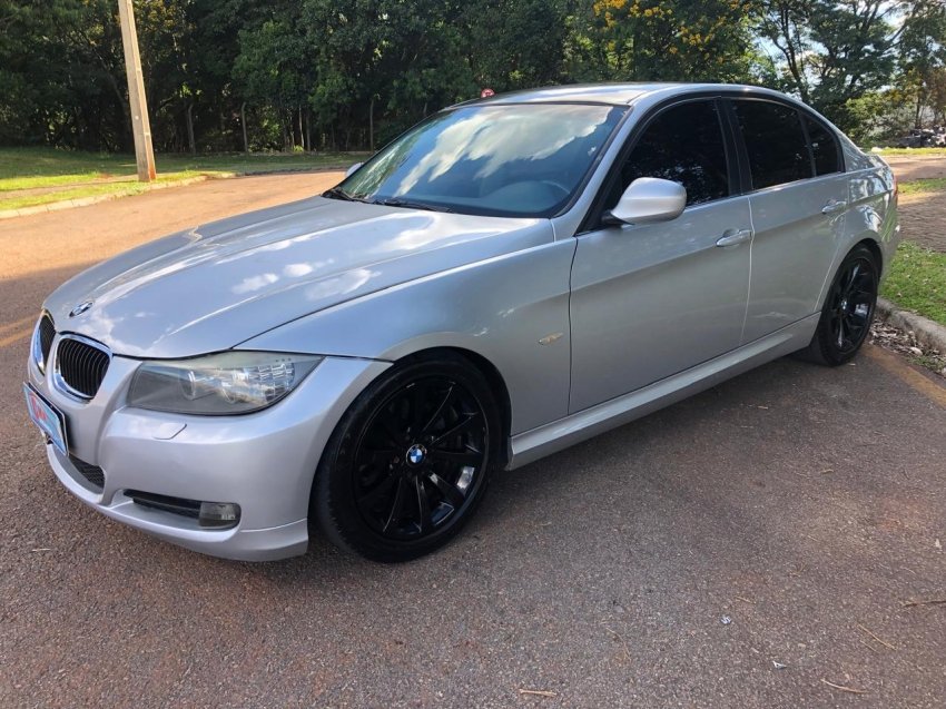 BMW 320i 2.0 Manual na cor Prata em Curitiba / PR - 942483