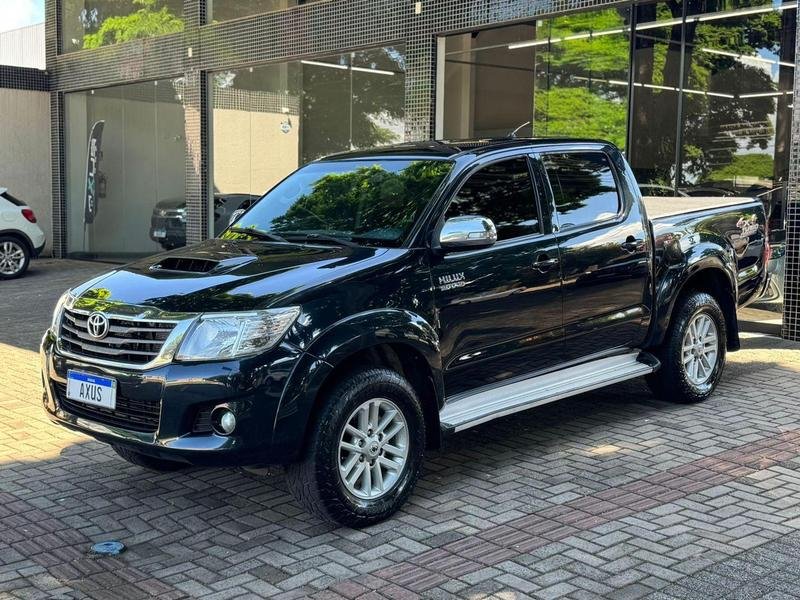 Toyota Hilux CD SRV D4-D 4x4 3.0 TDI Diesel Aut na cor Preto em Maringá / PR - 942892