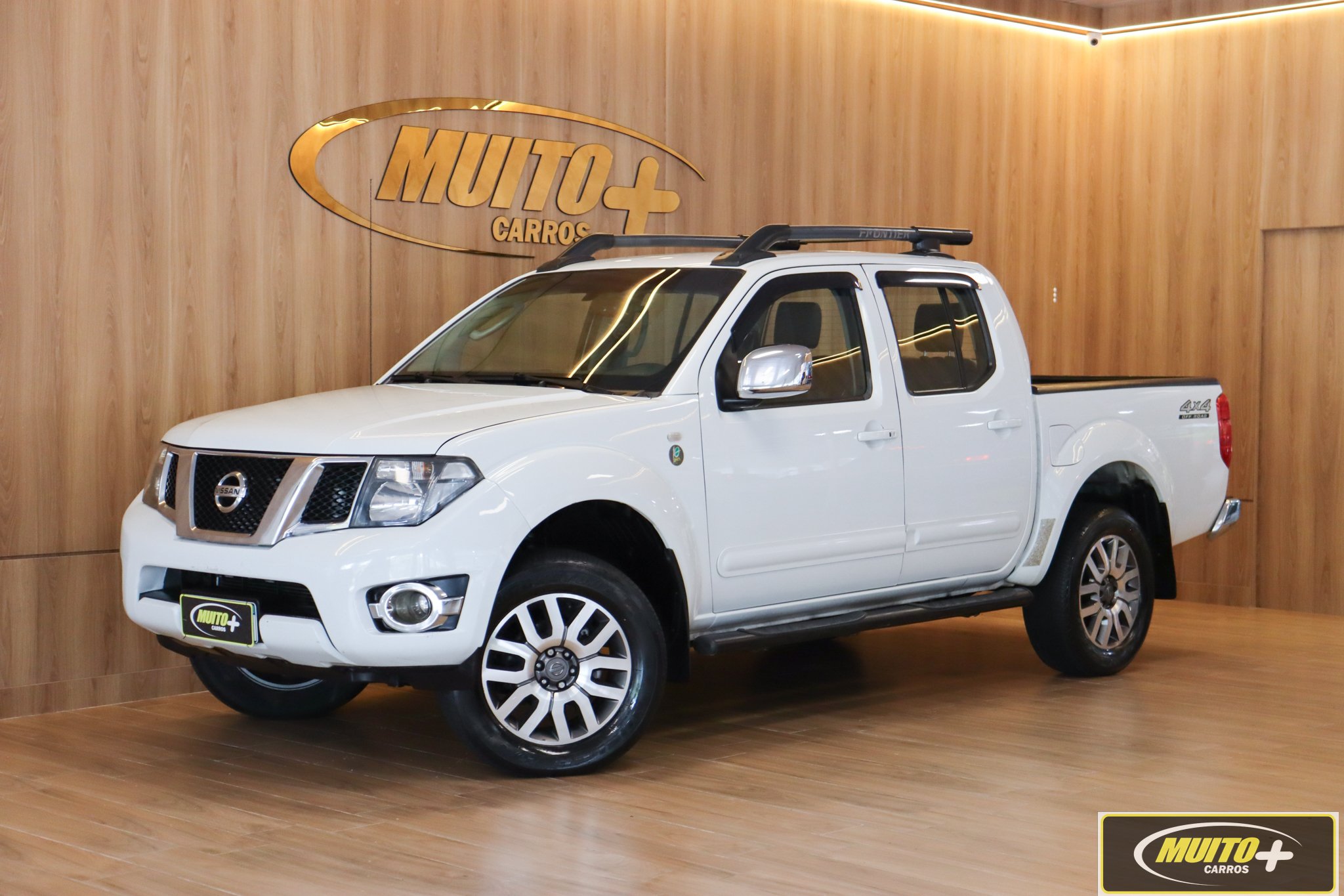 Nissan Frontier SL CD 4x4 2.5TB Diesel Aut na cor Branco em São José / SC - 943306