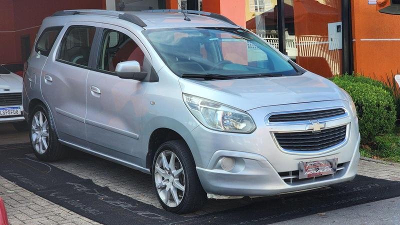 Chevrolet Spin 1.8 8V Econo.Flex 5p Aut. na cor Prata em Curitiba / PR - 943435
