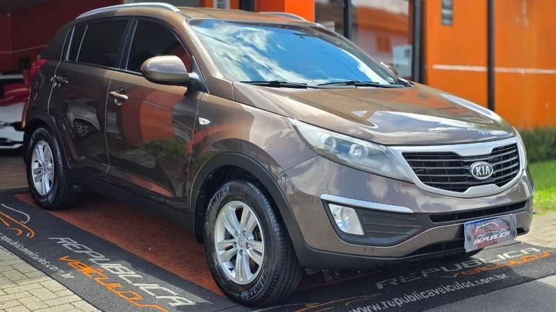 Kia Sportage 2.0 16V Aut. na cor Marrom em Curitiba / PR - 943464