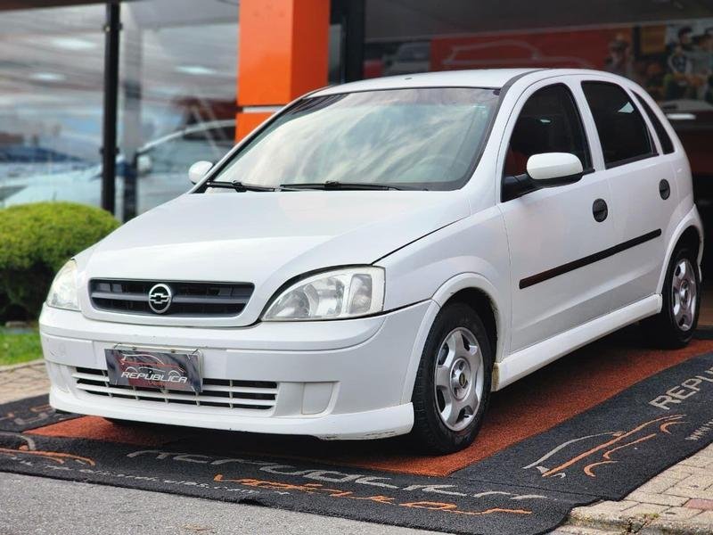 Chevrolet Corsa Hat. Joy 1.0/ 1.0 FlexPower 8V 5p na cor Branco em Curitiba / PR - 943488