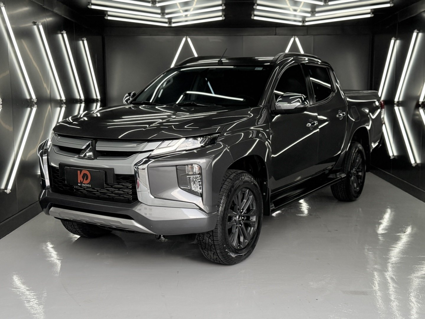 Mitsubishi L200 Triton Sport HPE 2.4 CD Diesel Aut. na cor Cinza em Palhoça / SC - 943810