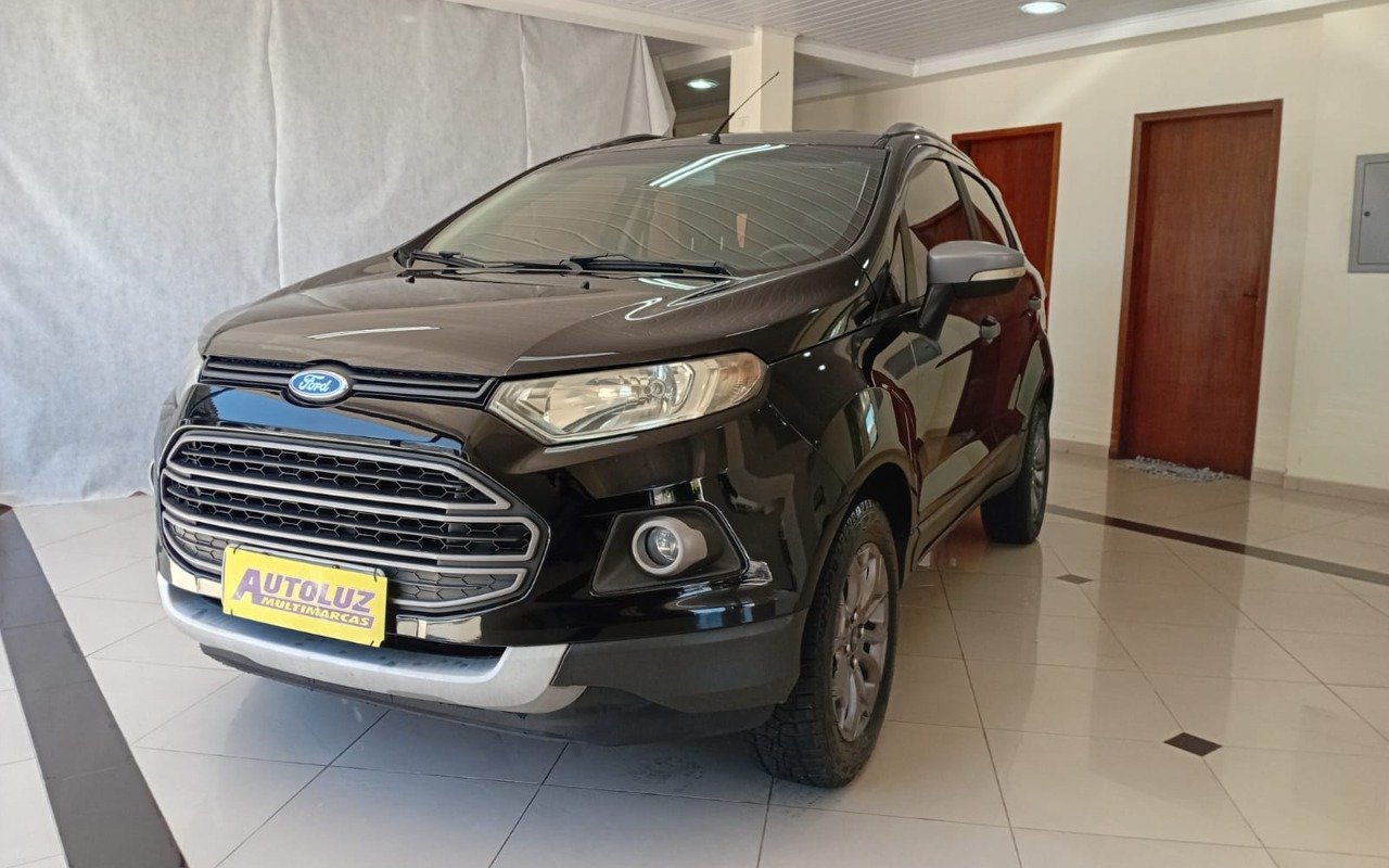 Ford EcoSport FREESTYLE 1.6 16V Flex 5p na cor Preto em Curitiba / PR - 943906