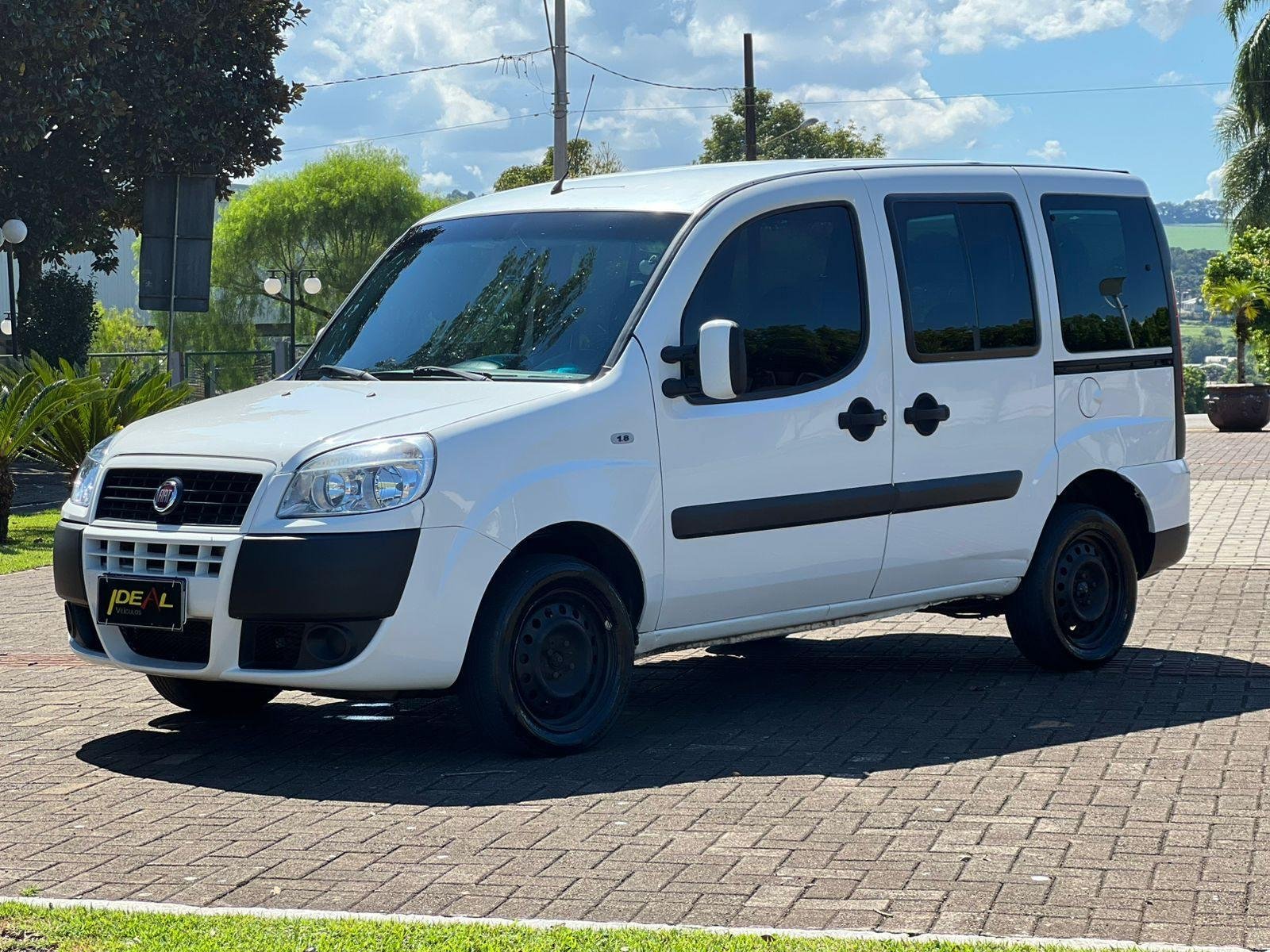 Fiat Doblo ESSENCE 1.8 Flex 16V 5p na cor Branco em Xanxerê / SC - 944029