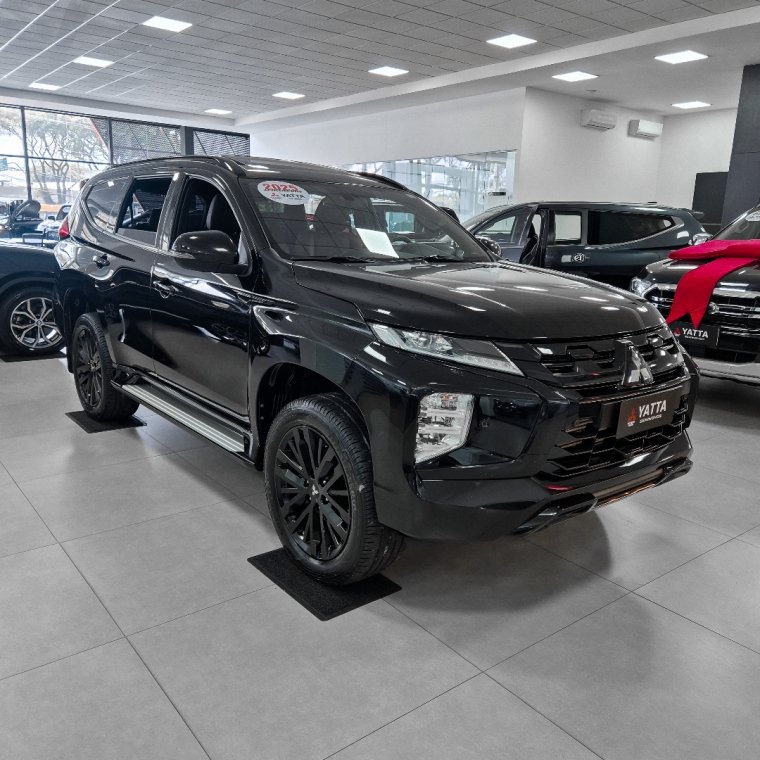 Mitsubishi Pajero Sport Le.Black 2.4 4x4 (Die) Aut. na cor Preto em Curitiba / PR - 944413