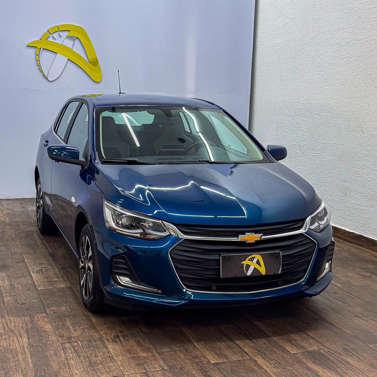 Chevrolet Onix HATCH 1.0 12V Flex 5p Mec. na cor Azul em Ponta Grossa / PR - 944459