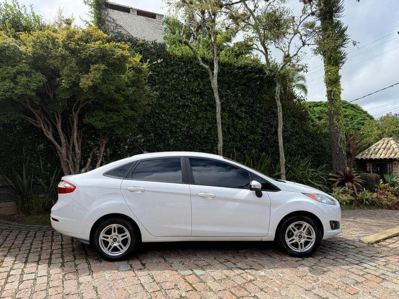 Ford Fiesta SEL 1.6 16V Flex Aut. 5p na cor Branco no Porto Alegre / RS - 944460