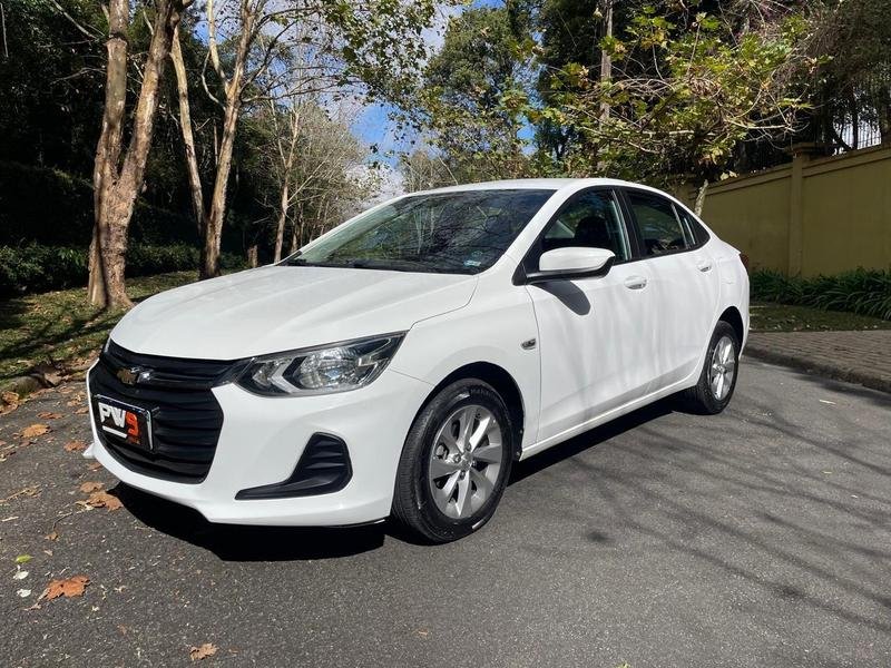 Chevrolet Onix SEDAN Plus 1.0 12V Mec. na cor Branco em Curitiba / PR - 944529