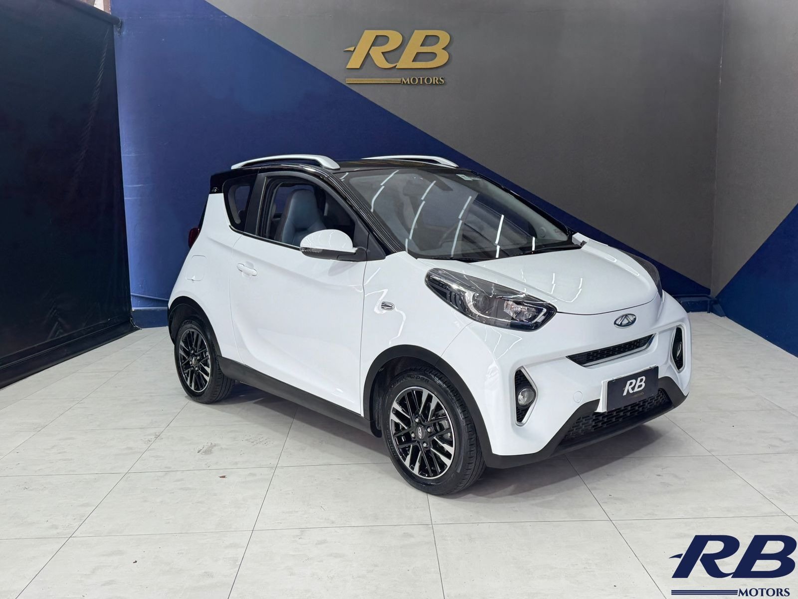 Caoa Chery iCar EQ1 TECH (Elétrico) na cor Branco em Itajaí / SC - 944597