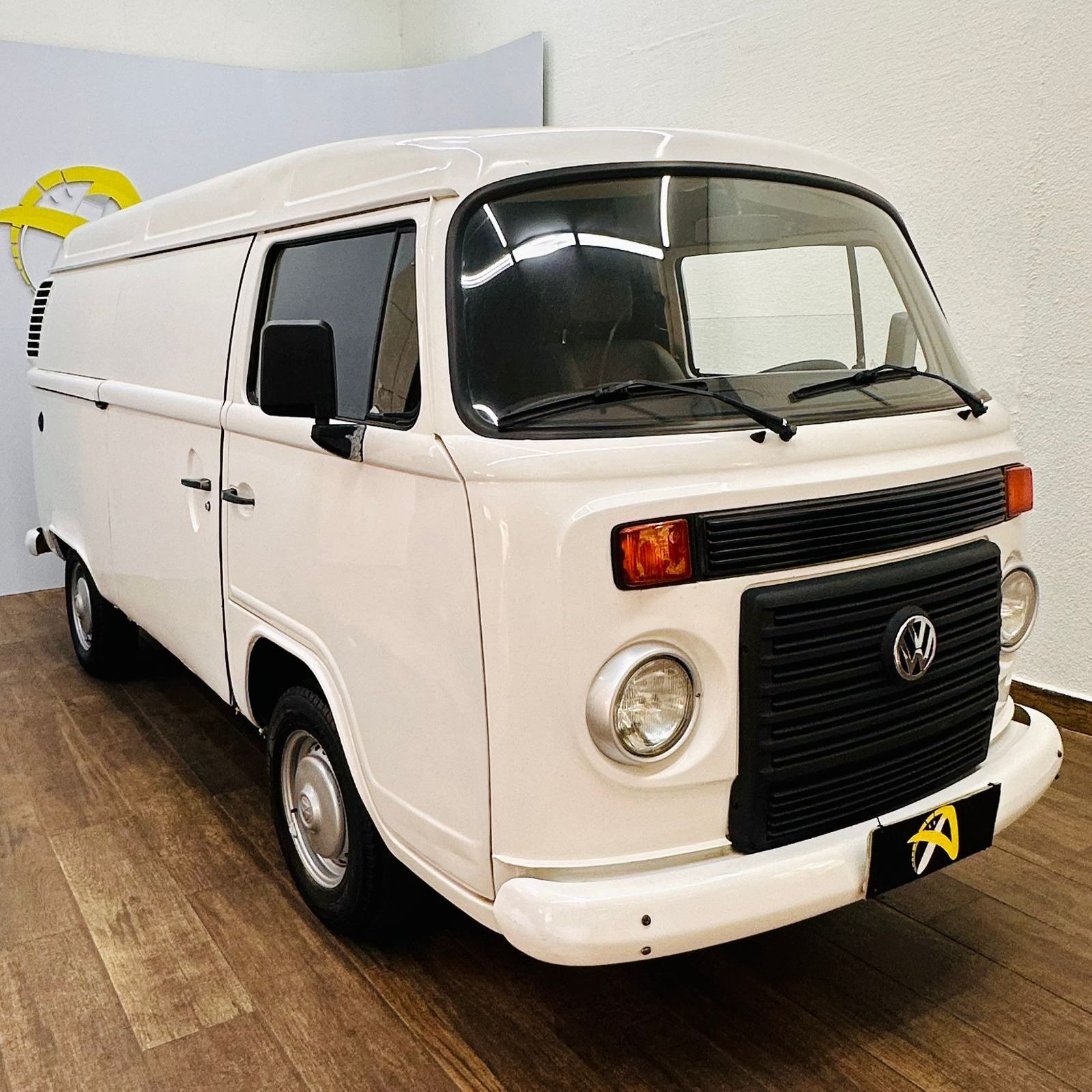 Volkswagen Kombi Standard 1.4 Mi Total Flex 8V na cor Branco em Ponta Grossa / PR - 944607