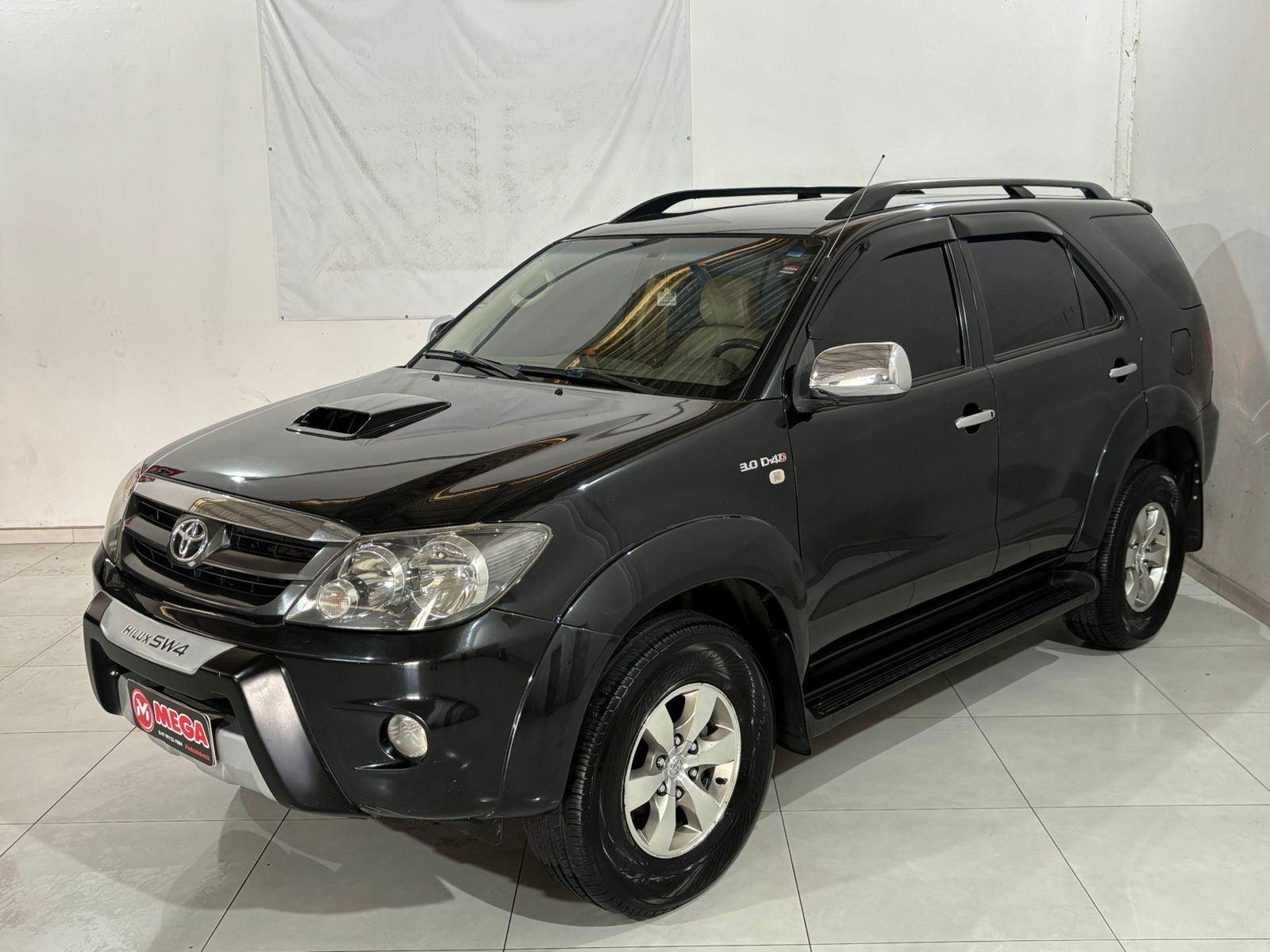 Toyota Hilux SW4 SRV D4-D 4x4 3.0 TDI Dies. Aut na cor Preto em Guaramirim / SC - 944613