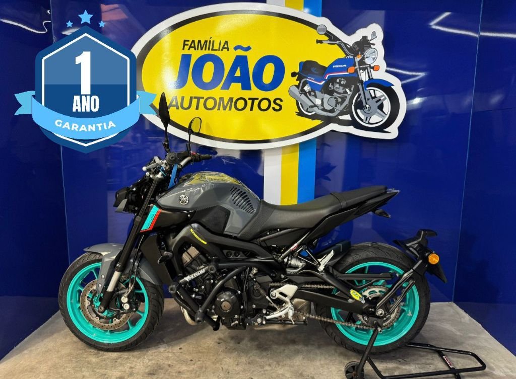 YAMAHA MT-09 850cc/ABS  na cor Cinza no Alvorada / RS - 944901