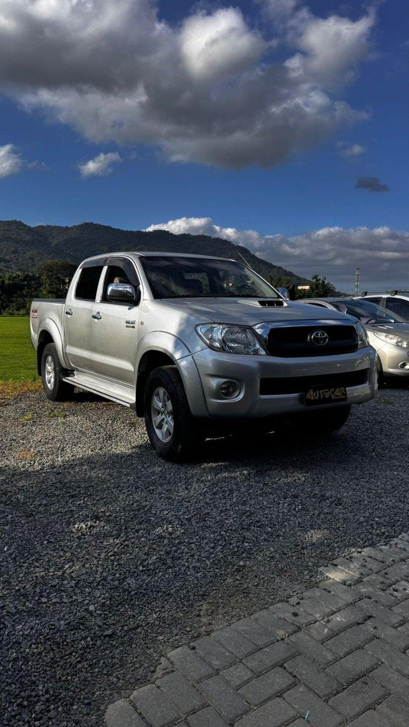 Toyota Hilux 4x2 2.4 Diesel na cor Prata em Jaraguá do Sul / SC - 944927