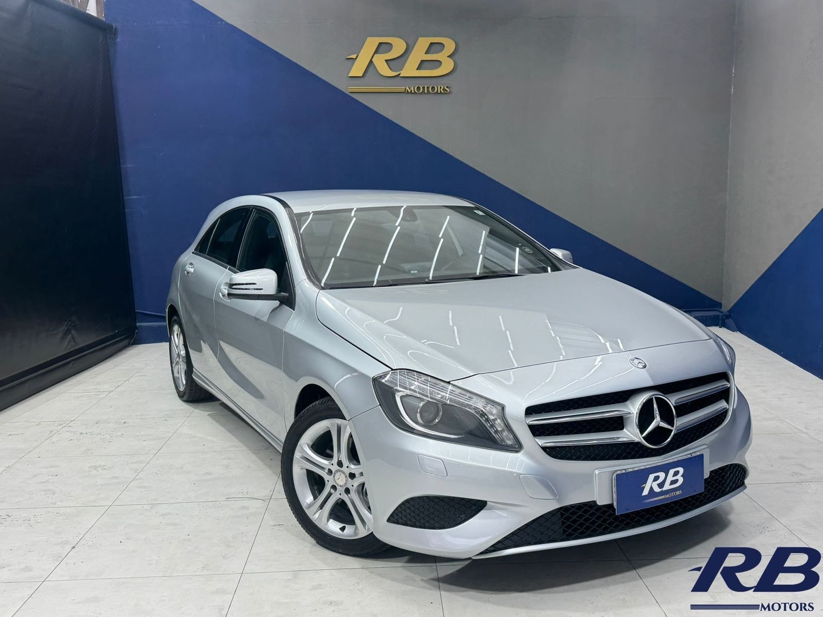 Mercedes-Benz A-200 1.6 TB/Flex Aut. na cor Prata em Florianópolis / SC - 945165