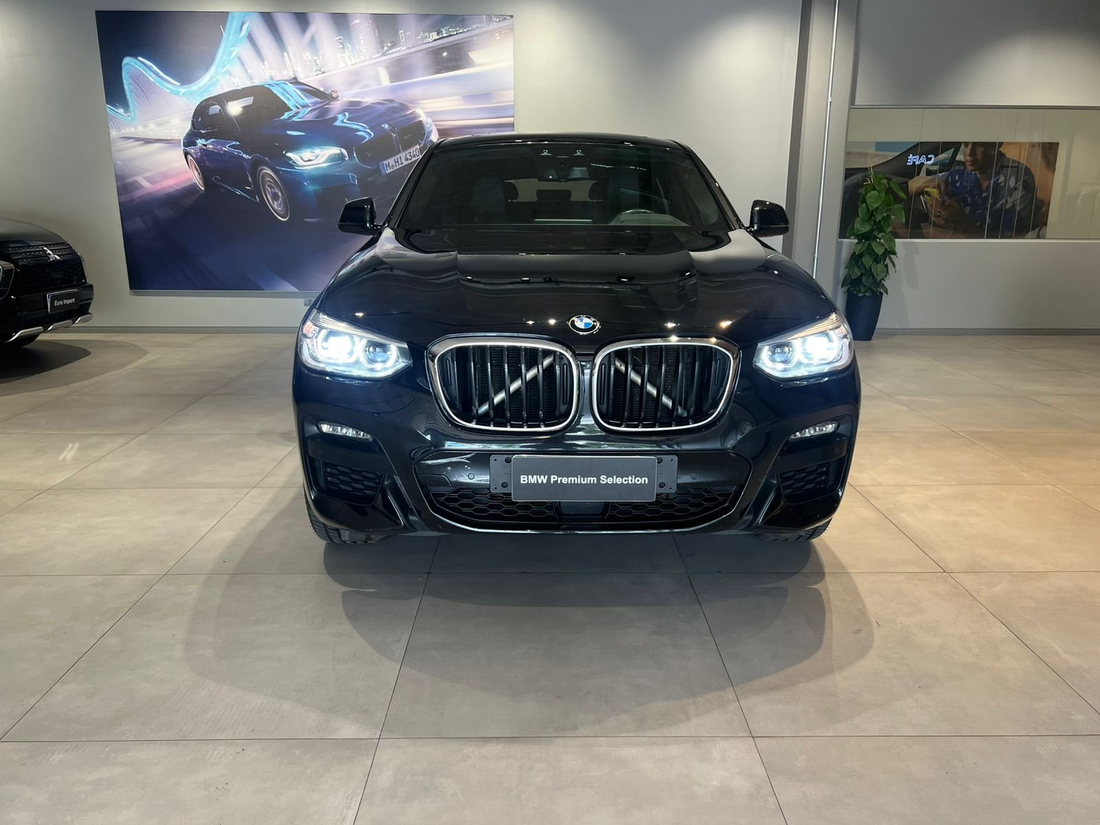BMW X4 XDRIVE 30i M-Sport 2.0 TB 252cv Aut na cor Preto em Curitiba / PR - 945274