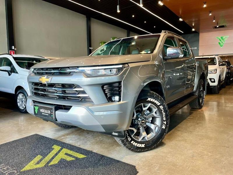 Chevrolet S10 Pick-Up LTZ 2.8 TDI 4x4 CD Dies.Aut na cor Prata em Londrina / PR - 945281