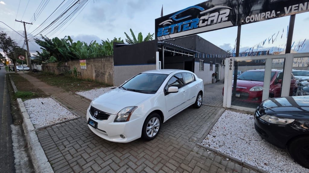 Nissan Sentra 2.0/ 2.0 Flex Fuel 16V Aut. na cor Branco em Curitiba / PR - 945482
