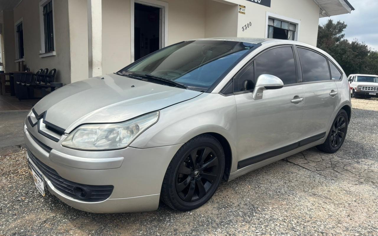 Citroën C4 GLX 1.6 Flex 16V 5p Mec. na cor Prata em Campo Largo / PR - 946615