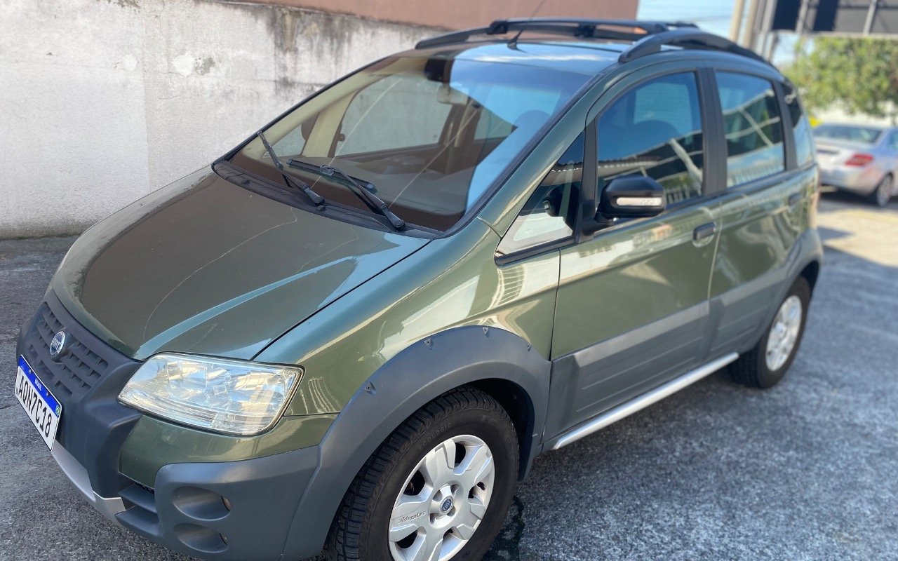 Fiat Idea Advent./ Adv.LOCKER 1.8 mpi Flex 5p na cor Verde em Curitiba / PR - 946629