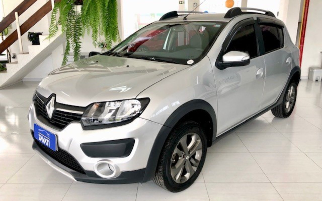 Renault Sandero STEPWAY Easy R Flex 1.6 16V 5p na cor Prata em Campo Largo / PR - 946774