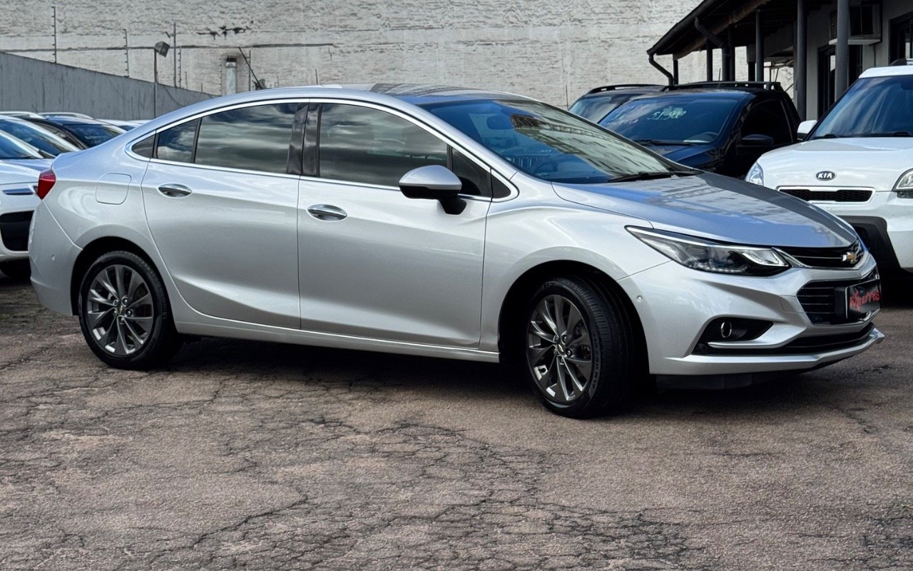 Chevrolet Cruze LTZ 1.4 16V Turbo Flex 4p Aut. na cor Prata no Porto Alegre / RS - 946851