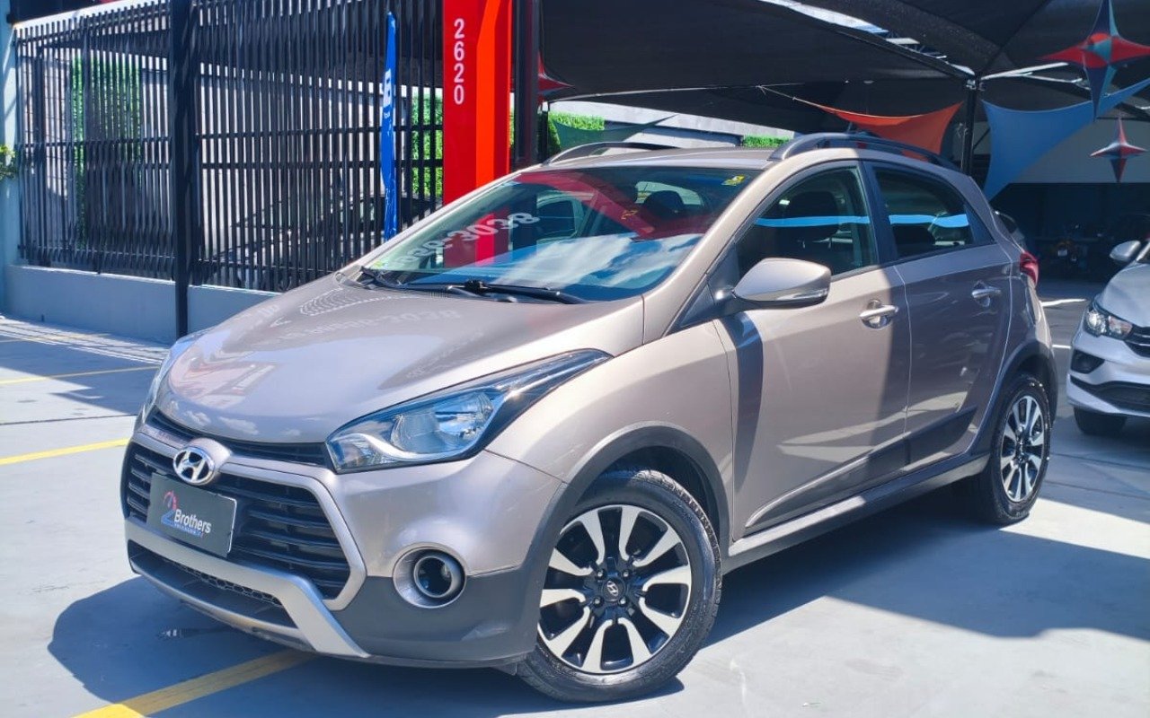 Hyundai HB20X Style 1.6 Flex 16v Mec. na cor Prata em Campinas / SP - 946912